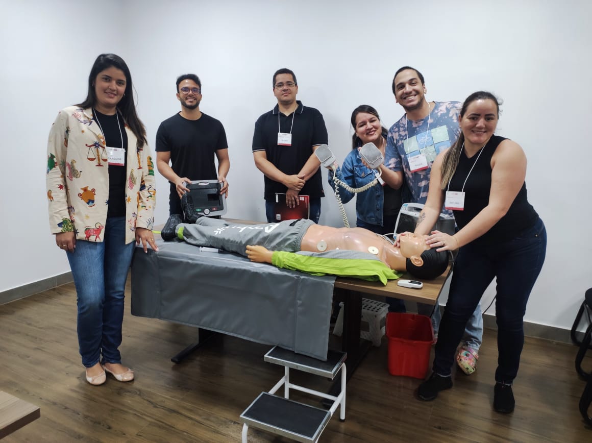 Equipe Do Hef Participa Do Curso Da American Heart Association