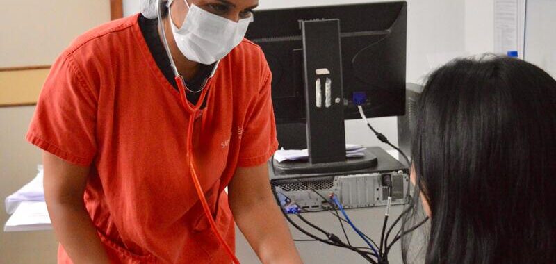 HEF (Hospital Estadual de Formosa) orienta sobre os cuidados com a dengue durante o período chuvoso, enfatizando a importância da prevenção.