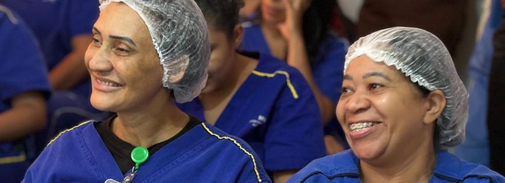 Instituto de Medicina, Estudos e Desenvolvimento (IMED) realiza ações com os profissionais da enfermagem do HEF - Hospital Estadual de Formosa durante a Semana da Enfermagem, destacando seu papel essencial no cuidado aos pacientes.