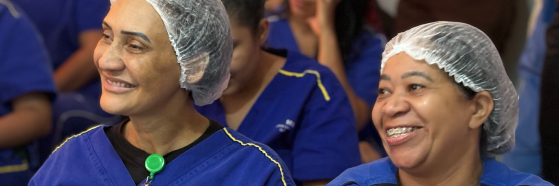 Instituto de Medicina, Estudos e Desenvolvimento (IMED) realiza ações com os profissionais da enfermagem do HEF - Hospital Estadual de Formosa durante a Semana da Enfermagem, destacando seu papel essencial no cuidado aos pacientes.